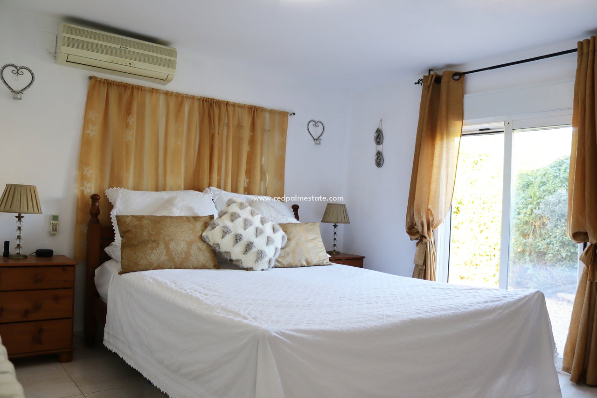 Revente - Villa -
Orba - Inland