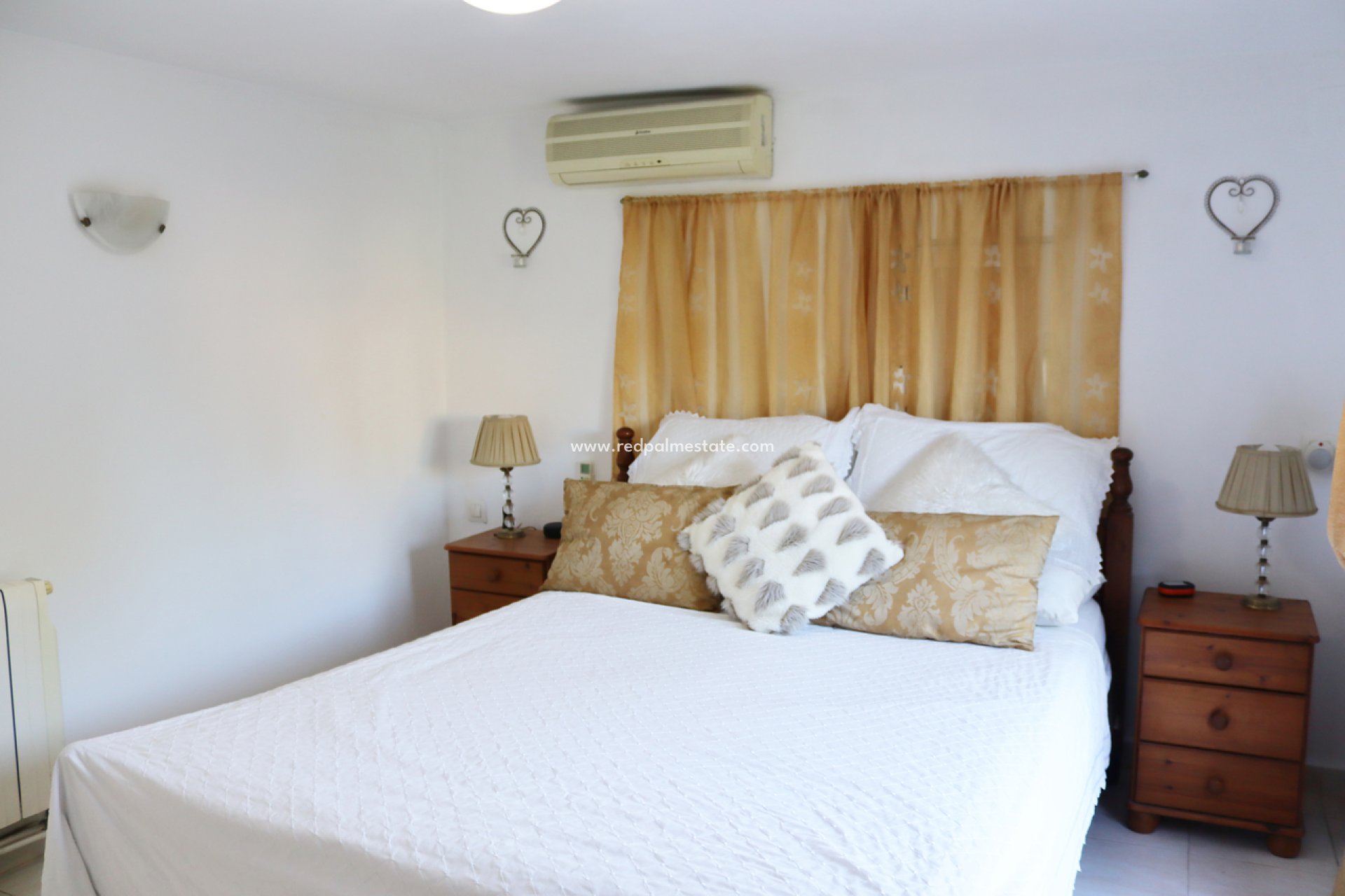Revente - Villa -
Orba - Inland