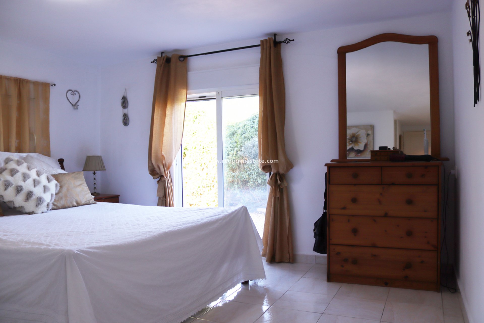 Revente - Villa -
Orba - Inland