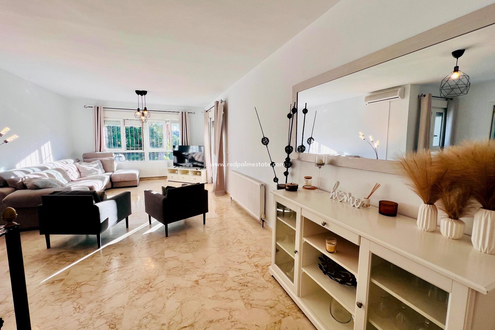 Revente - Villa -
Orihuela Costa - Altos de Campoamor