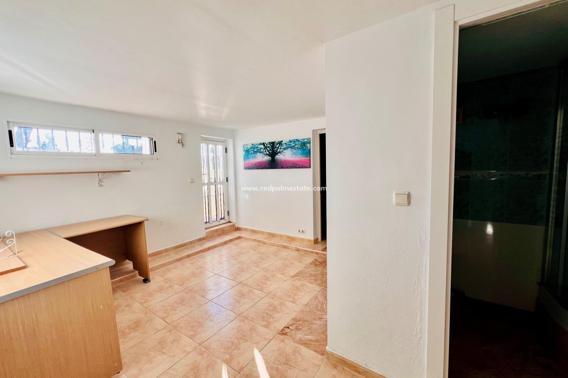 Revente - Villa -
Orihuela Costa - Altos de Campoamor