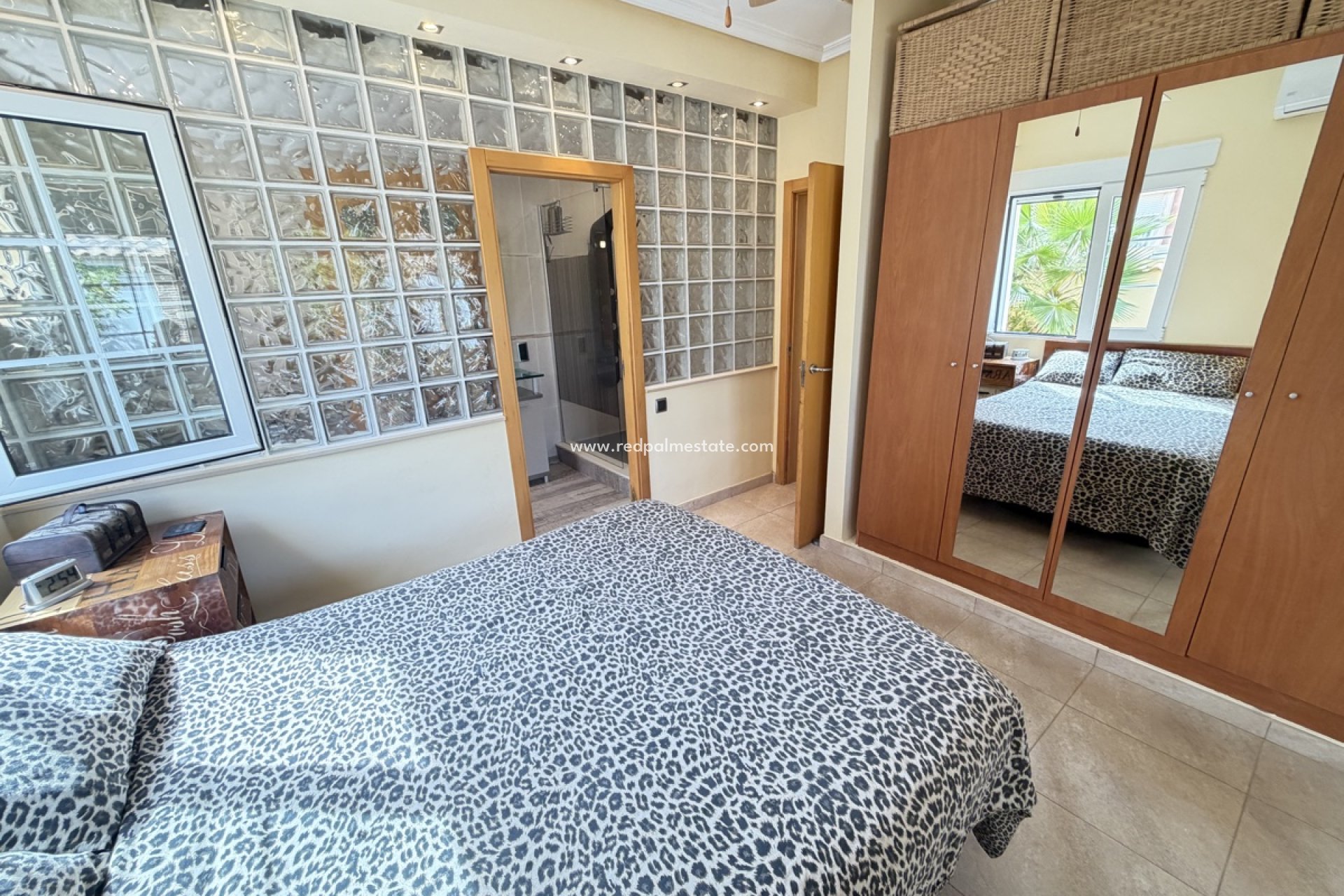 Revente - Villa -
Orihuela Costa - Cabo Roig
