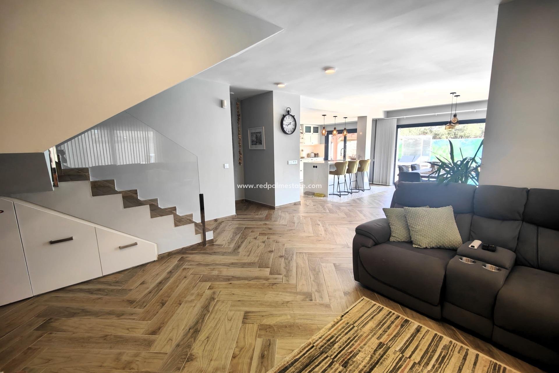 Revente - Villa -
Orihuela Costa - Cabo Roig