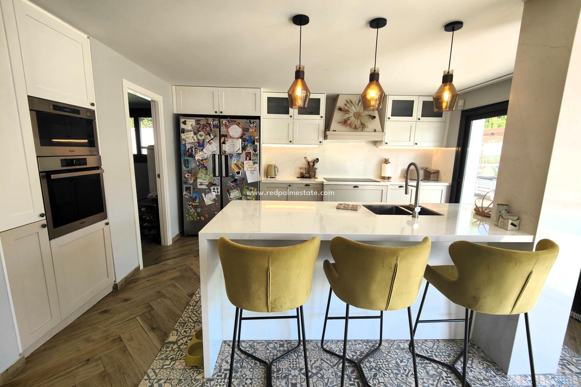 Revente - Villa -
Orihuela Costa - Cabo Roig