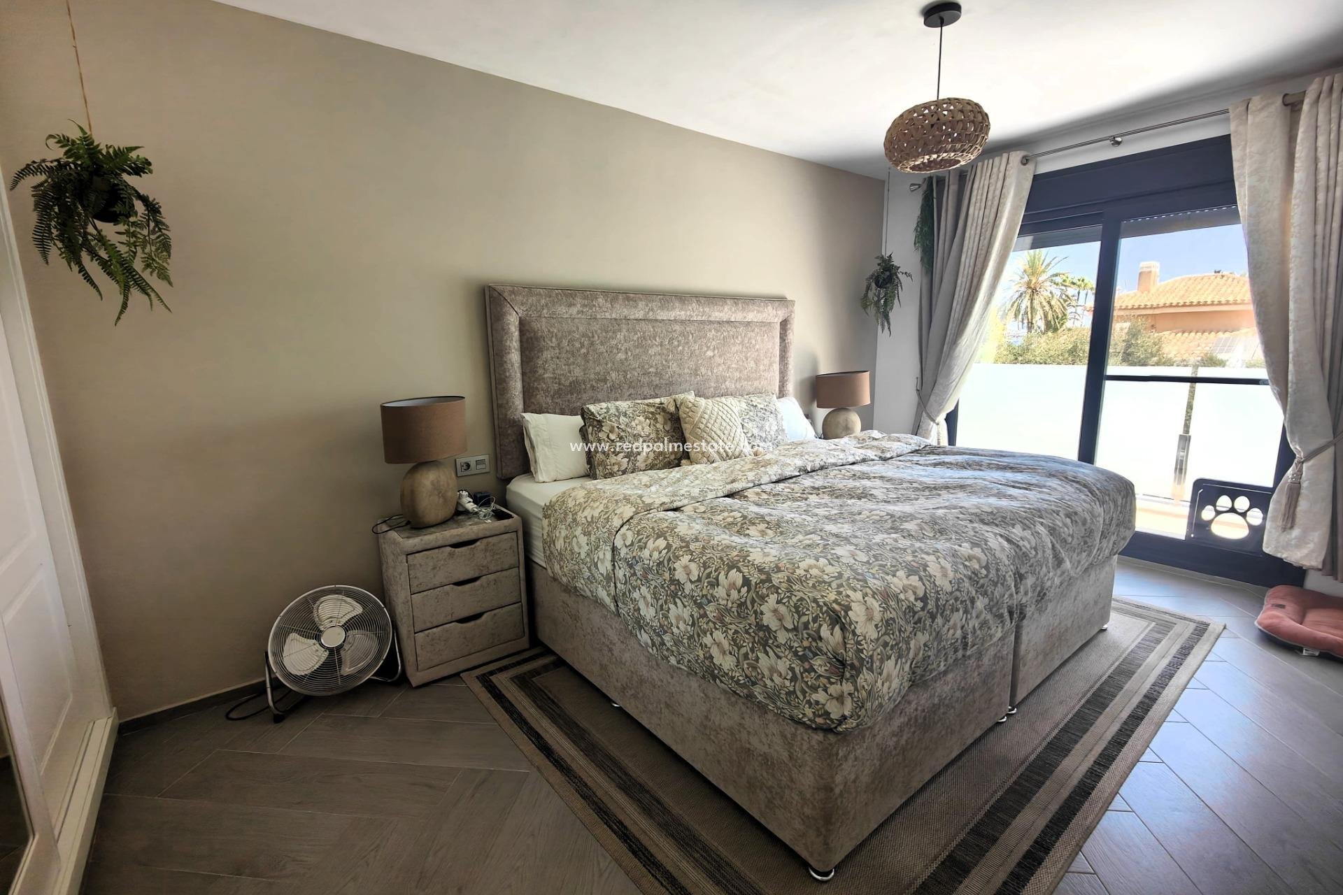 Revente - Villa -
Orihuela Costa - Cabo Roig