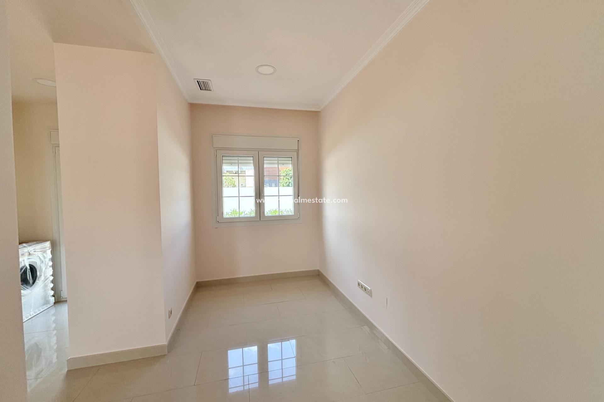 Revente - Villa -
Orihuela Costa - Cabo Roig