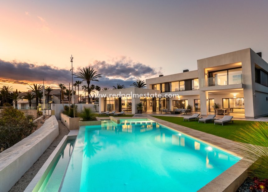 Revente - Villa -
Orihuela Costa - Cabo Roig