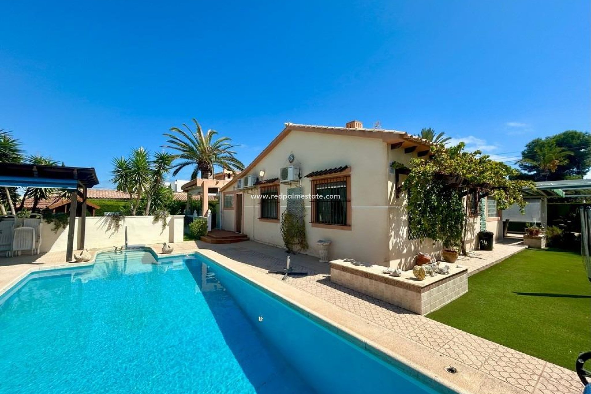 Revente - Villa -
Orihuela Costa - Cabo Roig