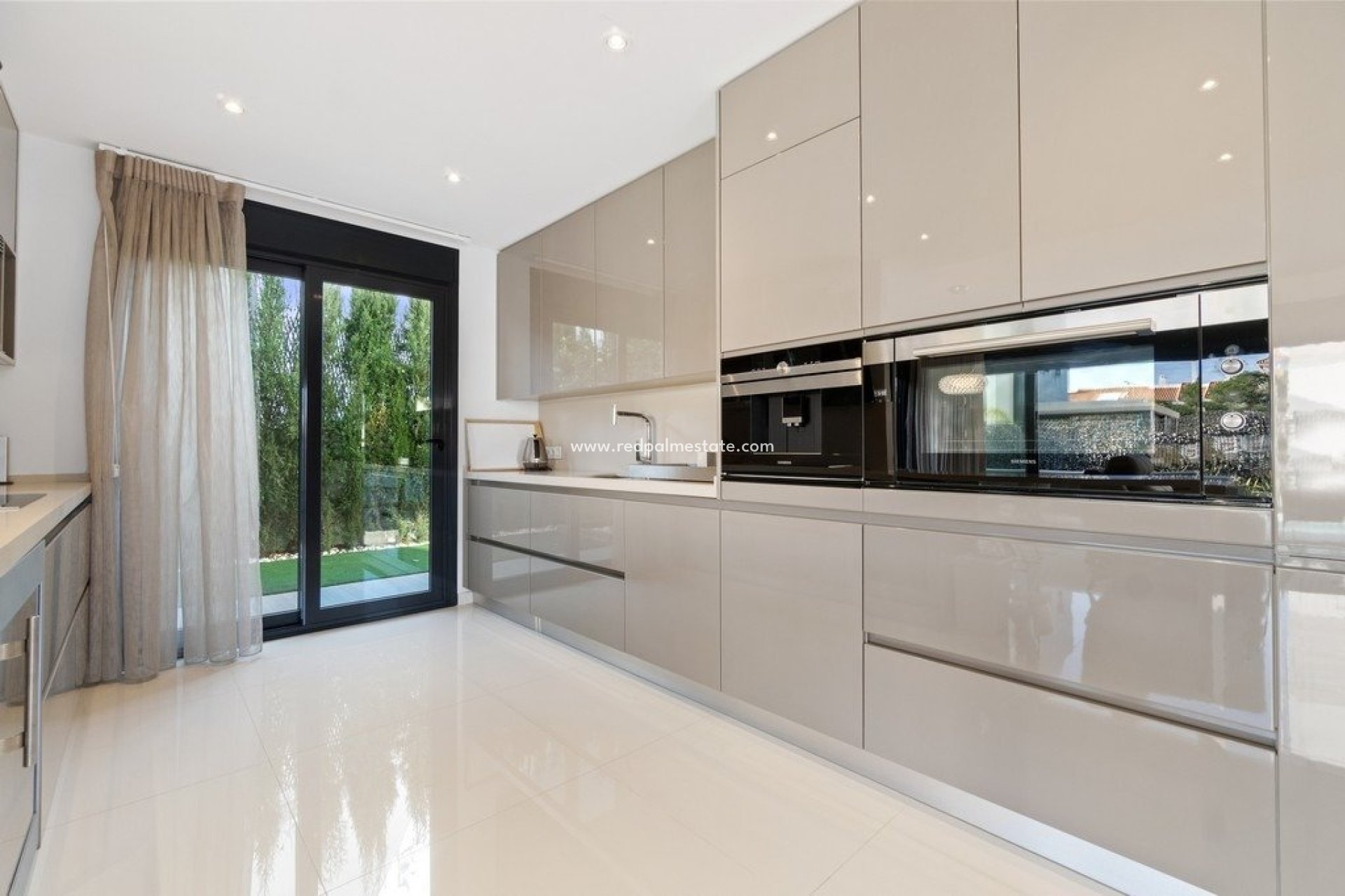 Revente - Villa -
Orihuela Costa - Cabo Roig