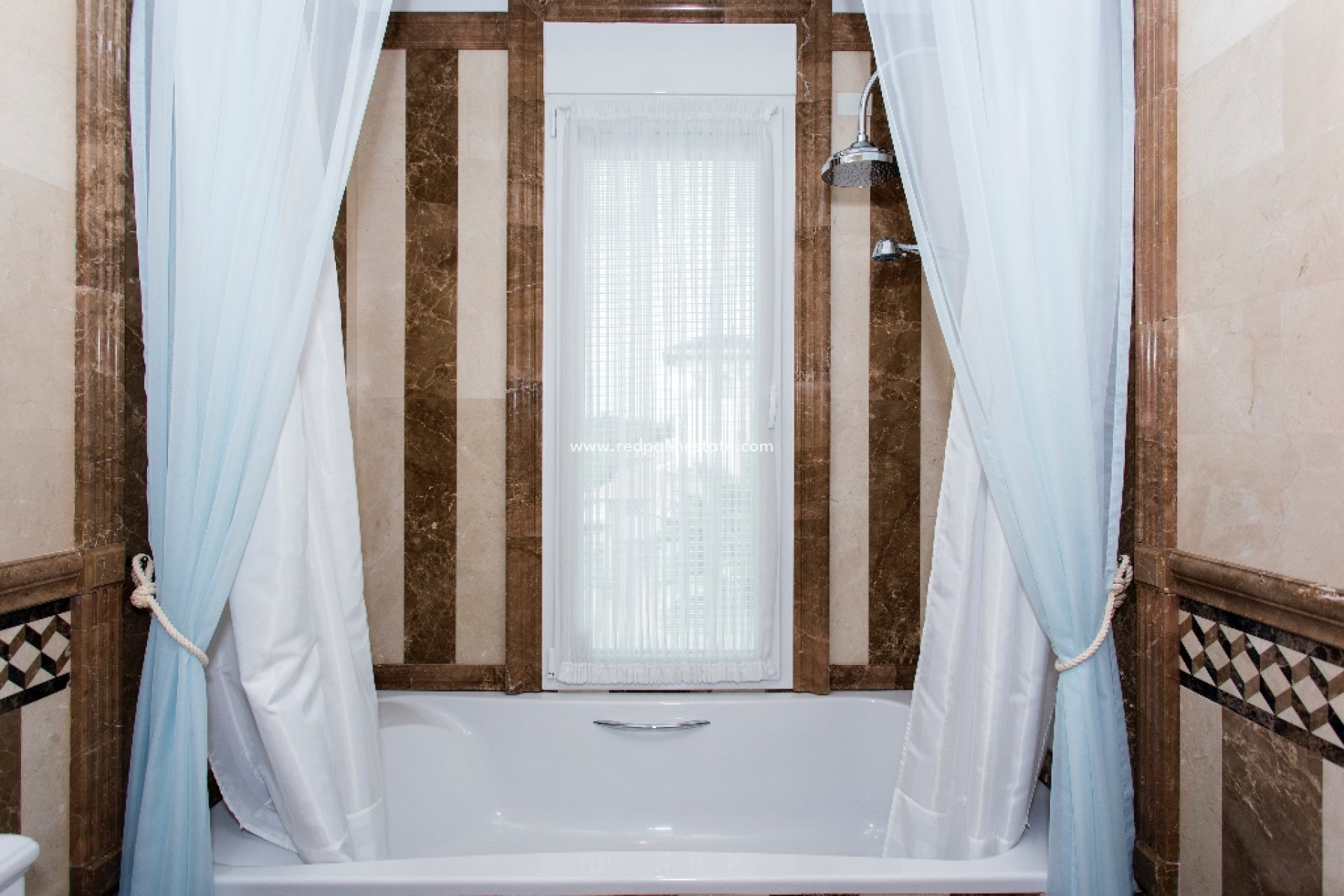 Revente - Villa -
Orihuela Costa - Cabo Roig