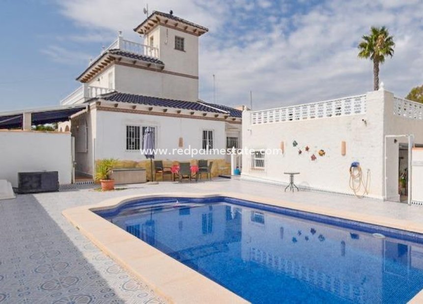 Revente - Villa -
Orihuela Costa - Cabo Roig