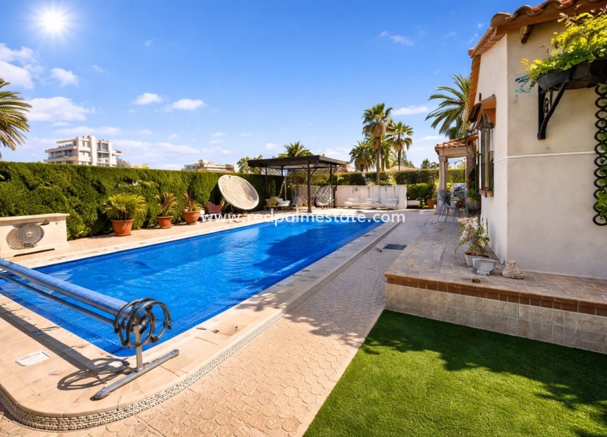 Revente - Villa -
Orihuela Costa - Cabo Roig