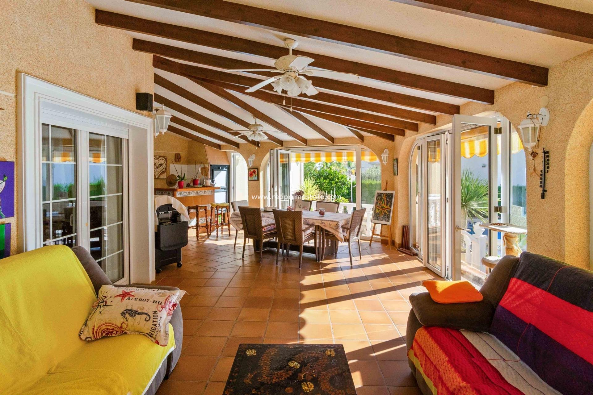 Revente - Villa -
Orihuela Costa - Cabo Roig