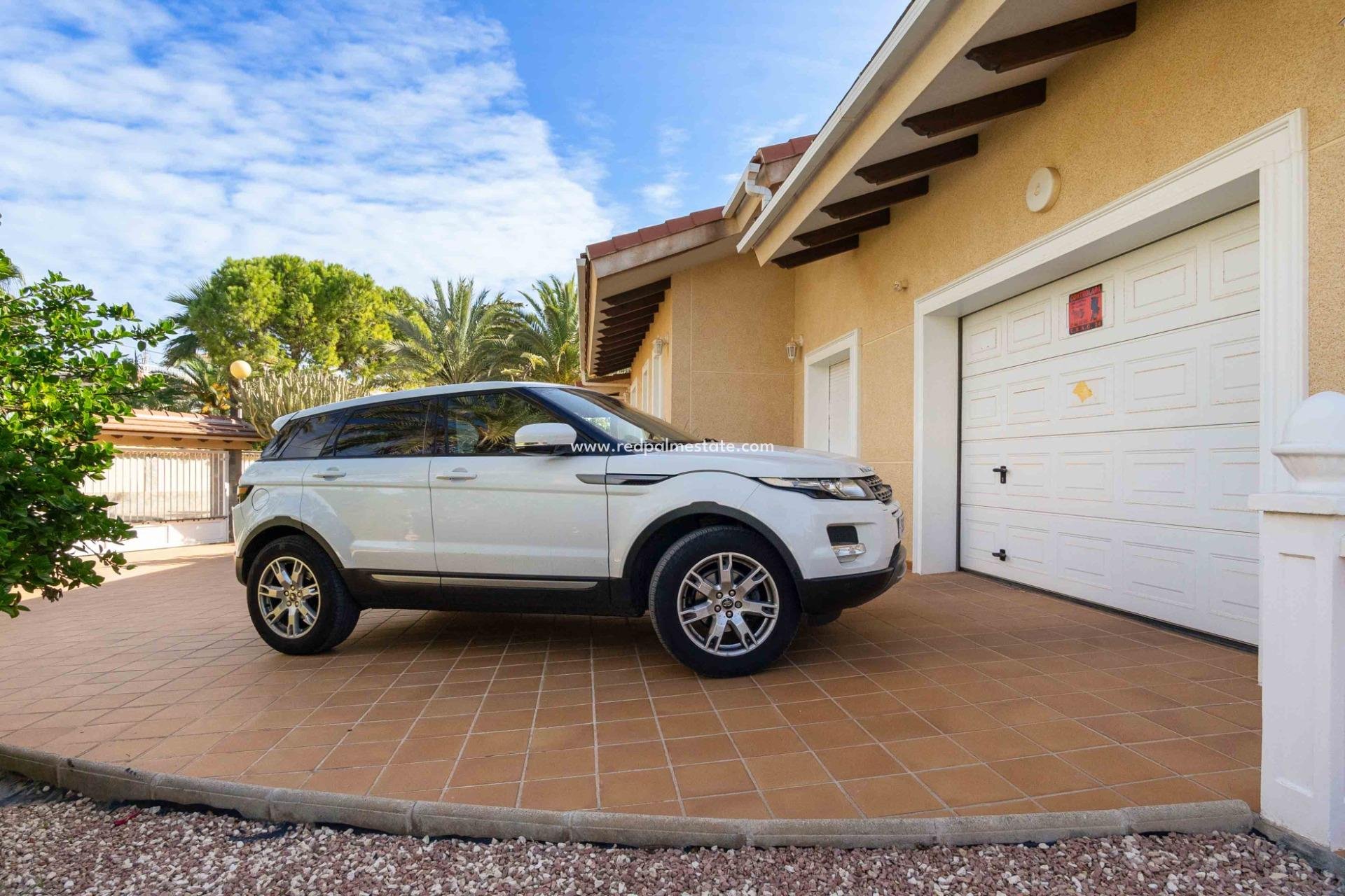 Revente - Villa -
Orihuela Costa - Cabo Roig