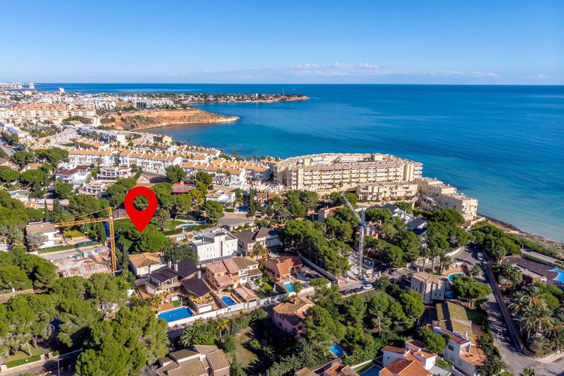 Revente - Villa -
Orihuela Costa - Campoamor
