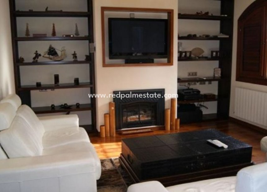 Revente - Villa -
Orihuela Costa - Campoamor