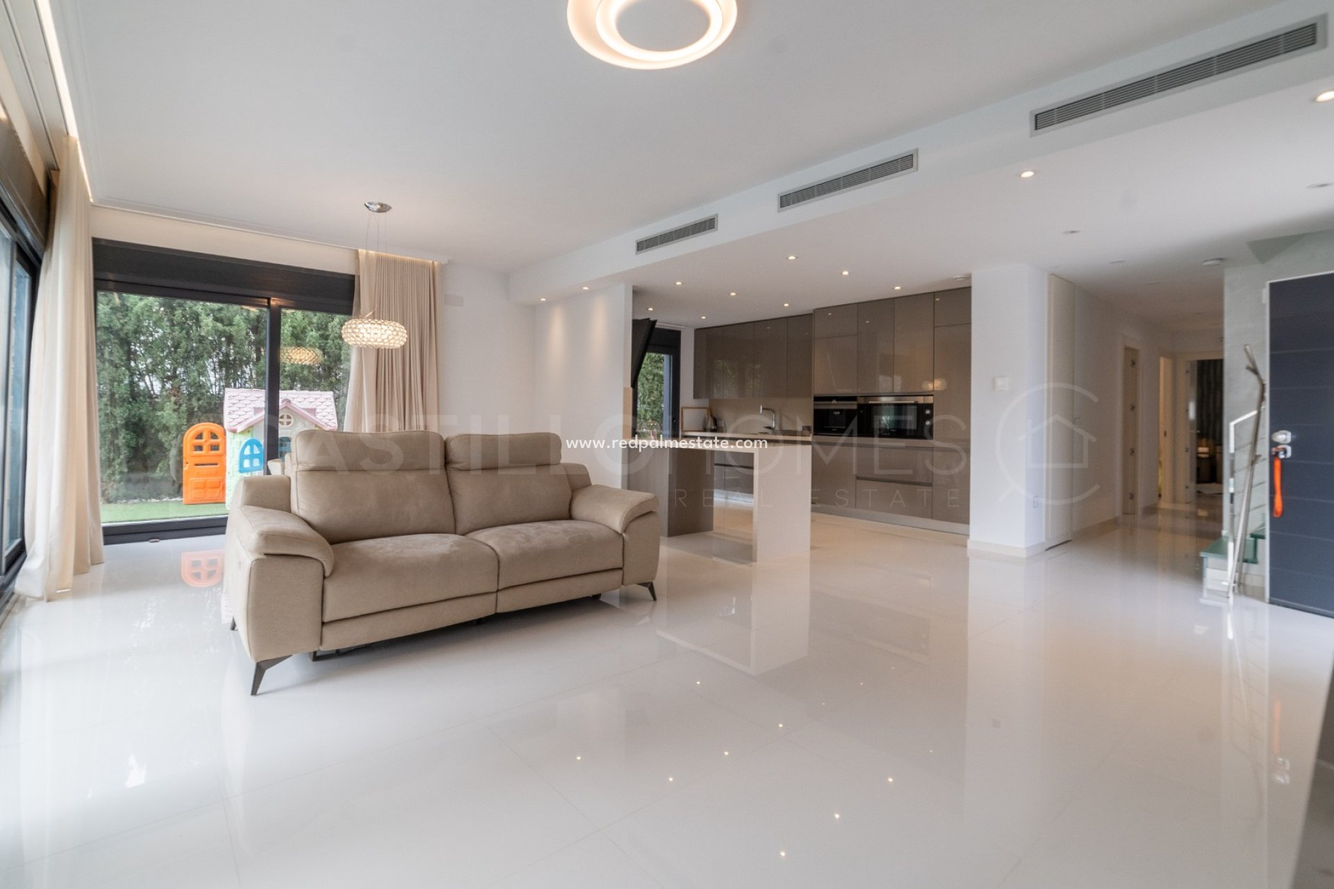 Revente - Villa -
Orihuela Costa - Campoamor