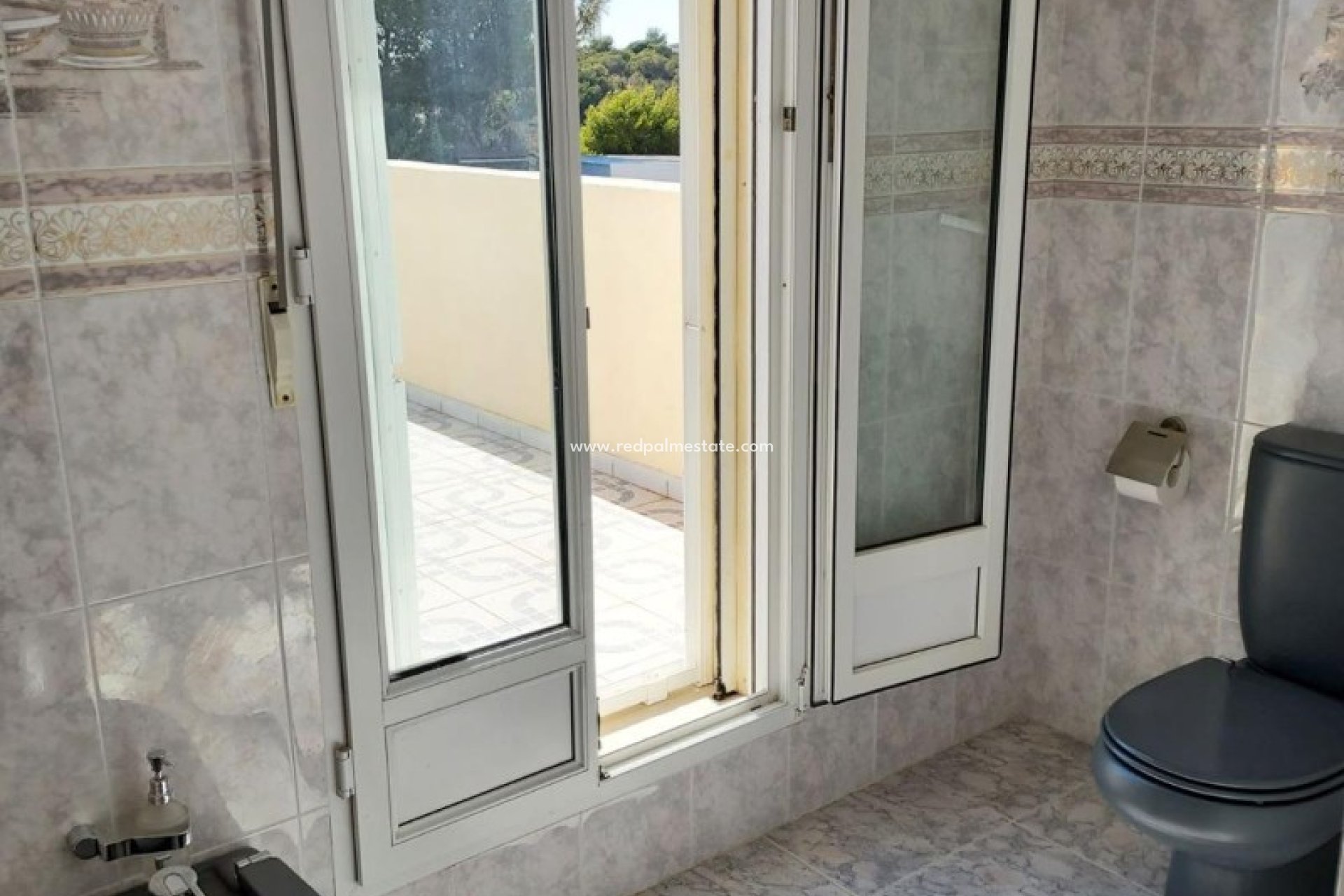 Revente - Villa -
Orihuela Costa - Campoamor