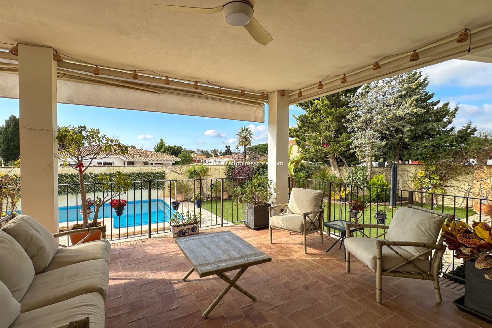 Revente - Villa -
Orihuela Costa - Campoamor