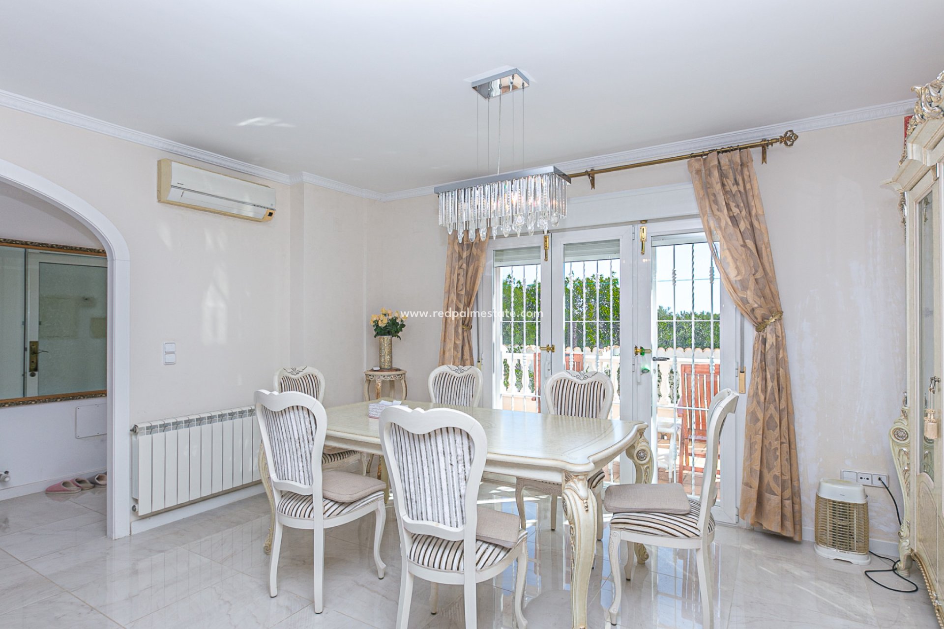 Revente - Villa -
Orihuela Costa - Campoamor