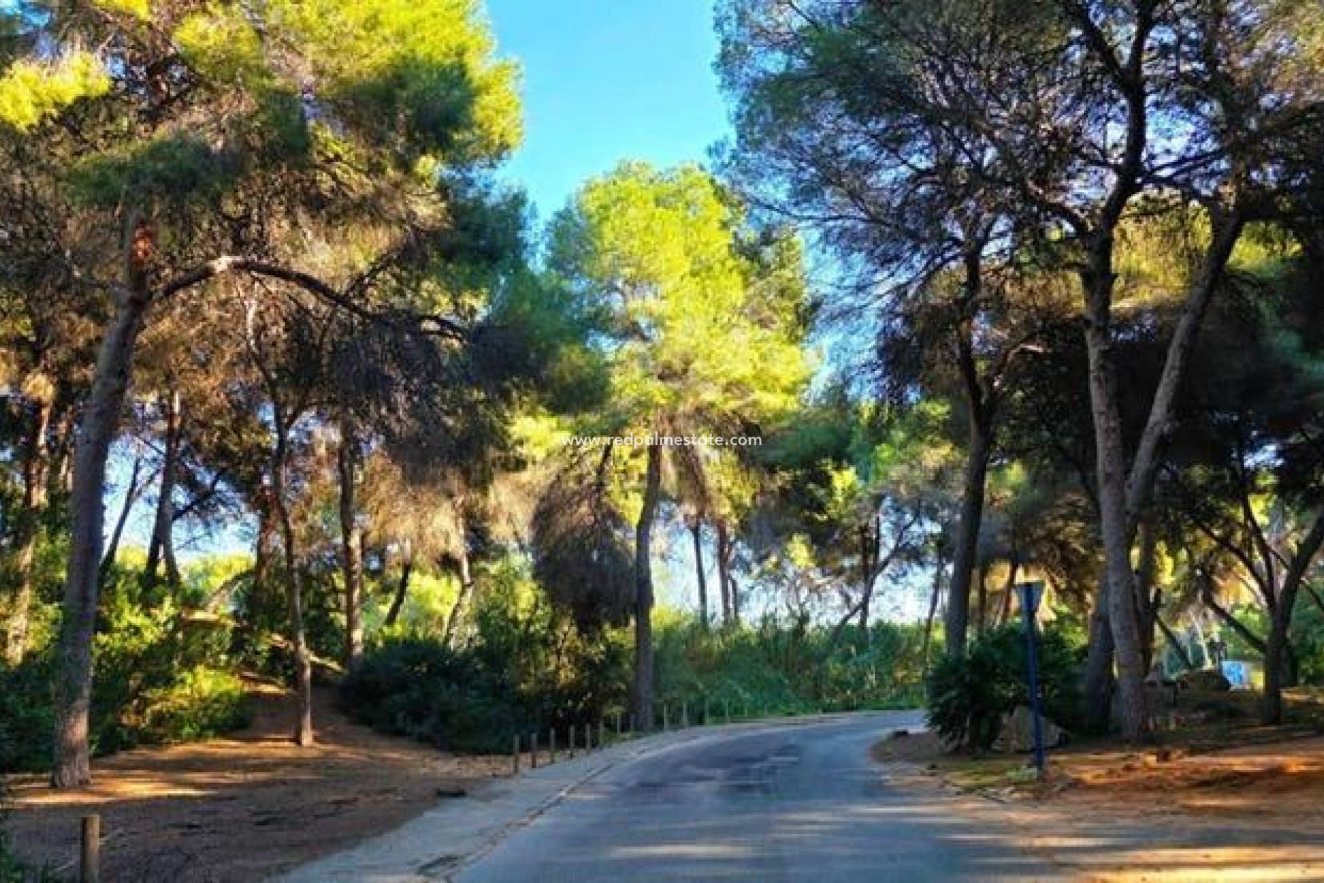 Revente - Villa -
Orihuela Costa - Campoamor