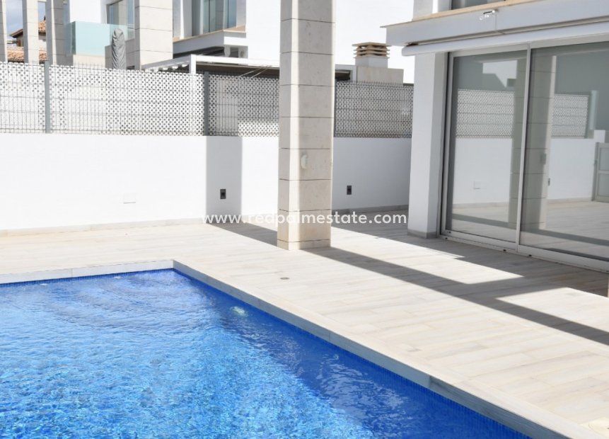 Revente - Villa -
Orihuela Costa - Costa Blanca