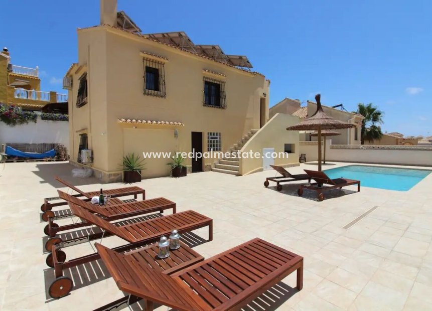 Revente - Villa -
Orihuela Costa - Costa Blanca