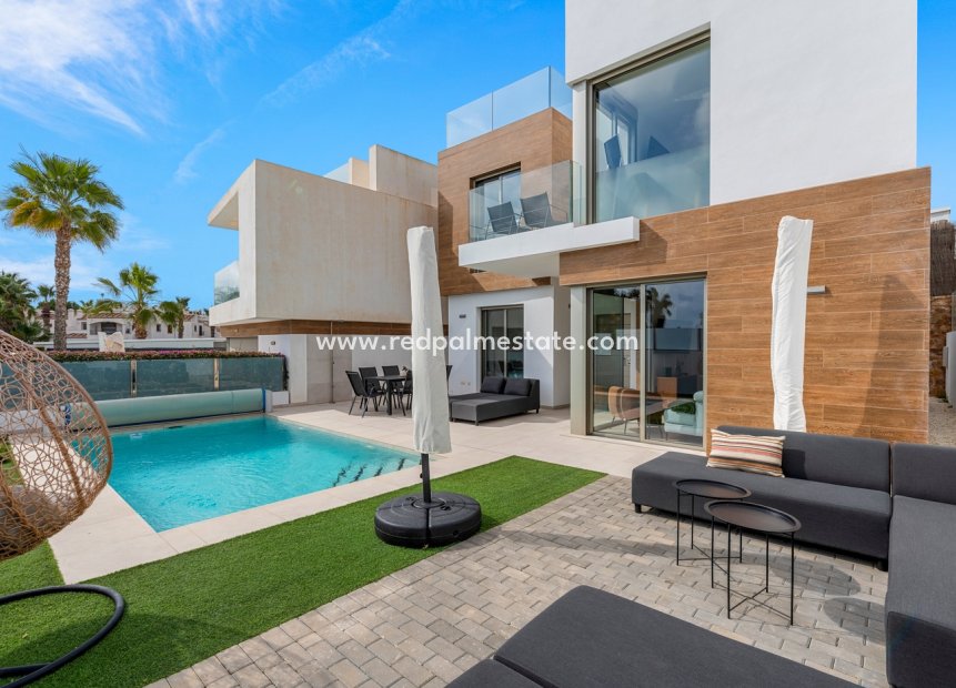 Revente - Villa -
Orihuela Costa - Costa Blanca