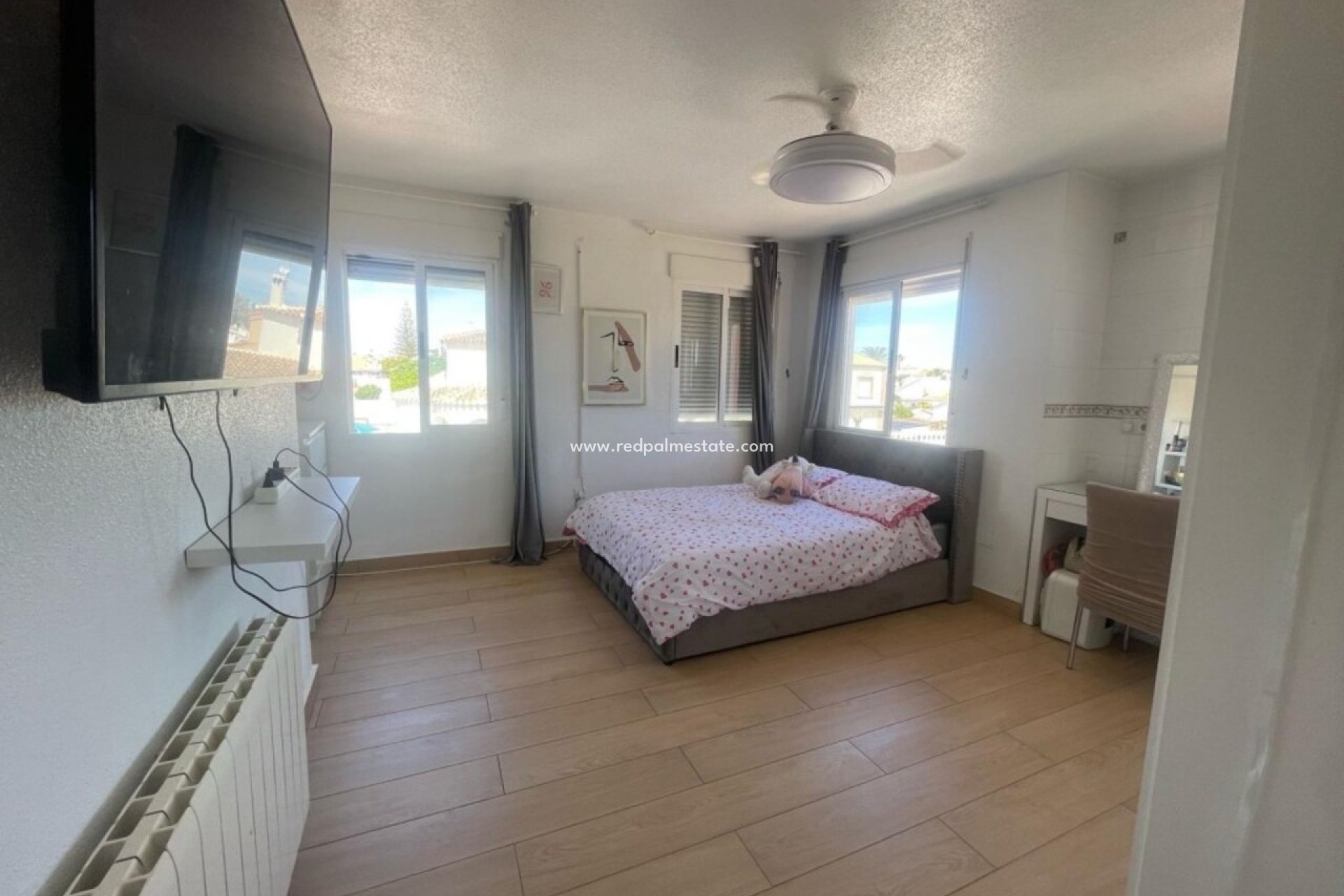 Revente - Villa -
Orihuela Costa - Costa Blanca