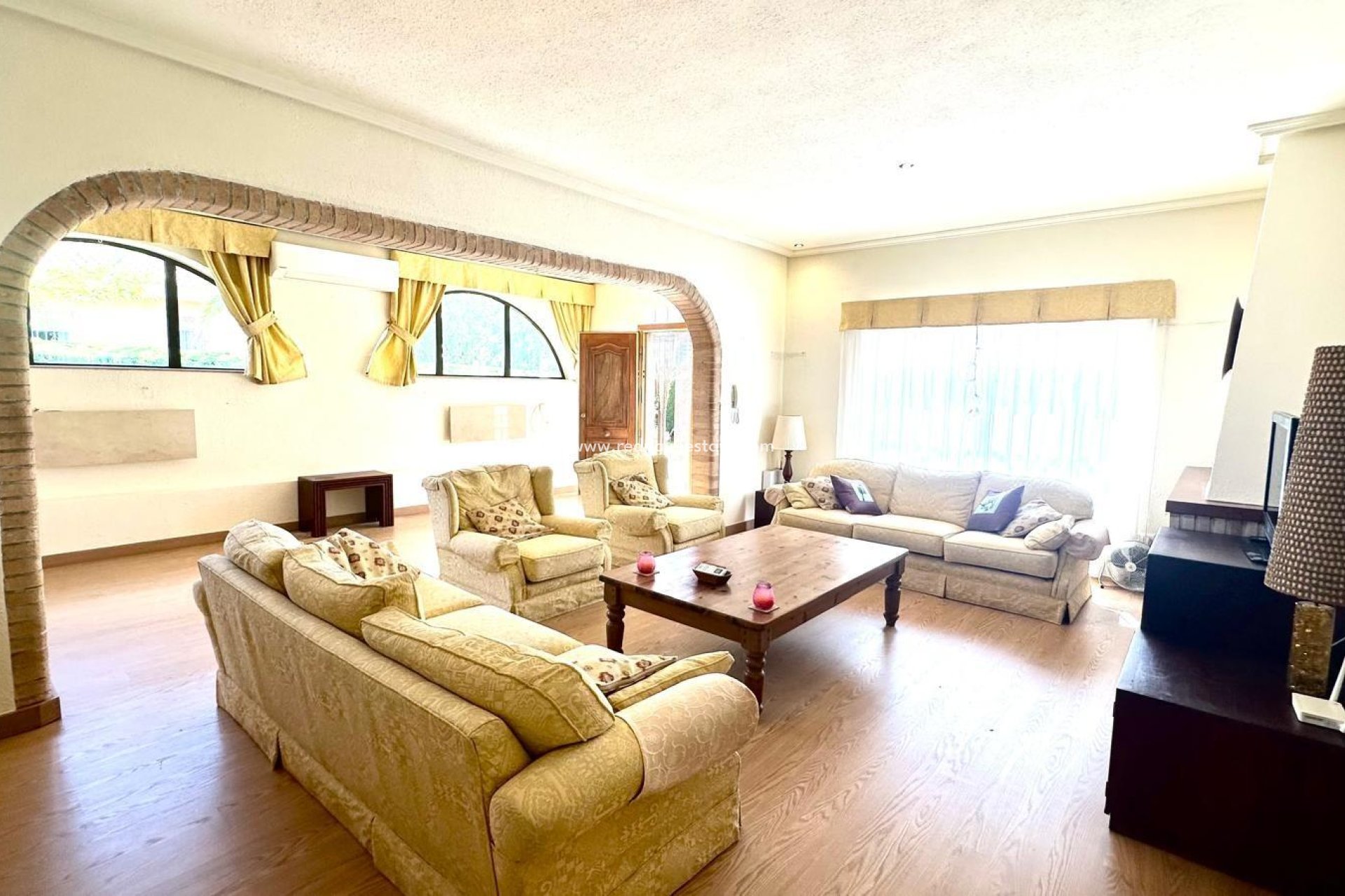 Revente - Villa -
Orihuela Costa - Costa Blanca