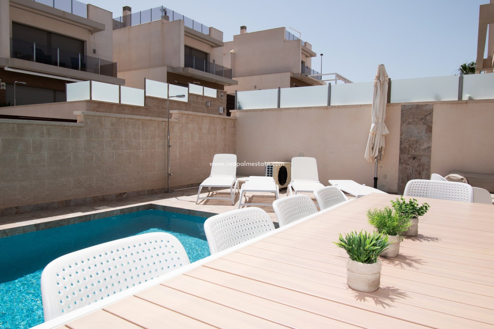 Revente - Villa -
Orihuela Costa - Costa Blanca