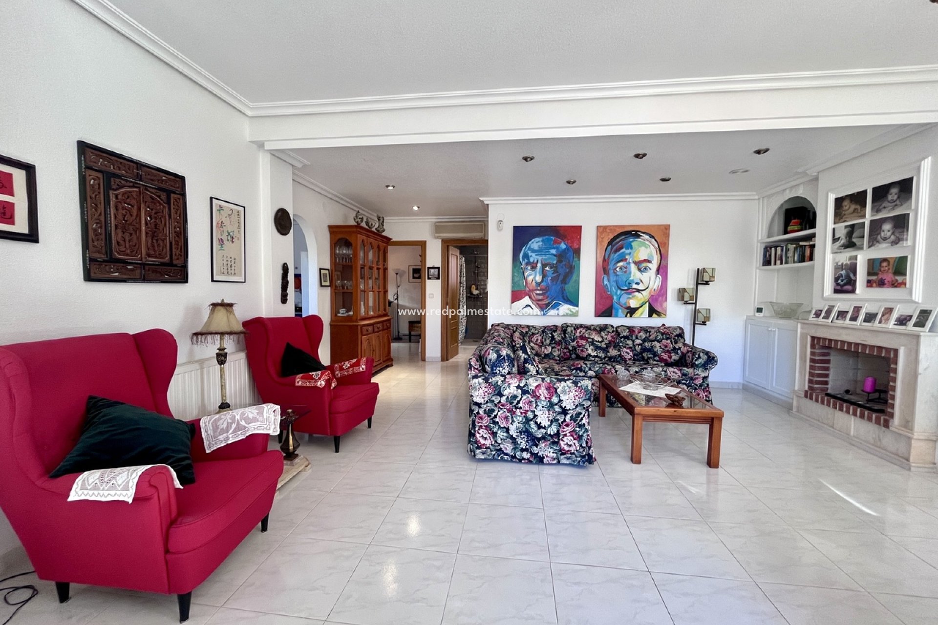 Revente - Villa -
Orihuela Costa - Costa Blanca