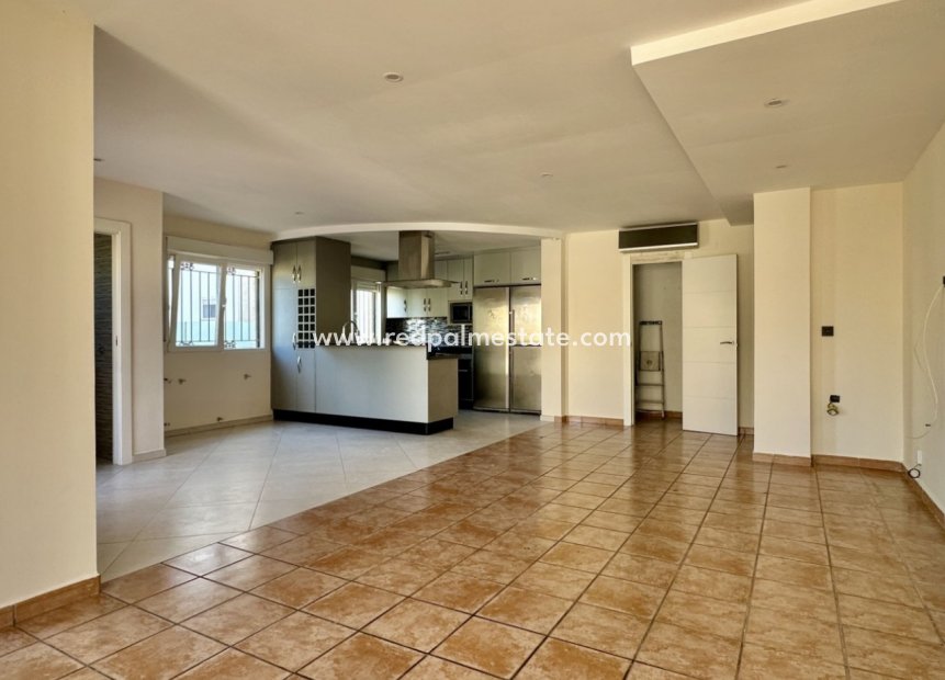 Revente - Villa -
Orihuela Costa - Costa Blanca