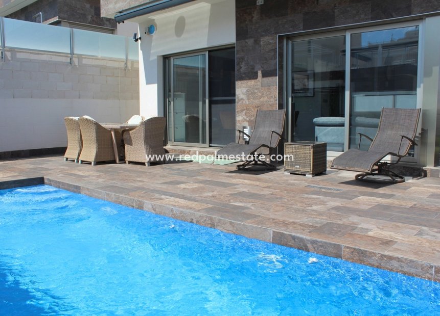 Revente - Villa -
Orihuela Costa - Costa Blanca