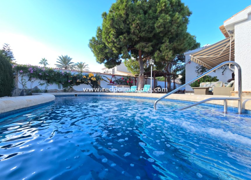 Revente - Villa -
Orihuela Costa - Costa Blanca