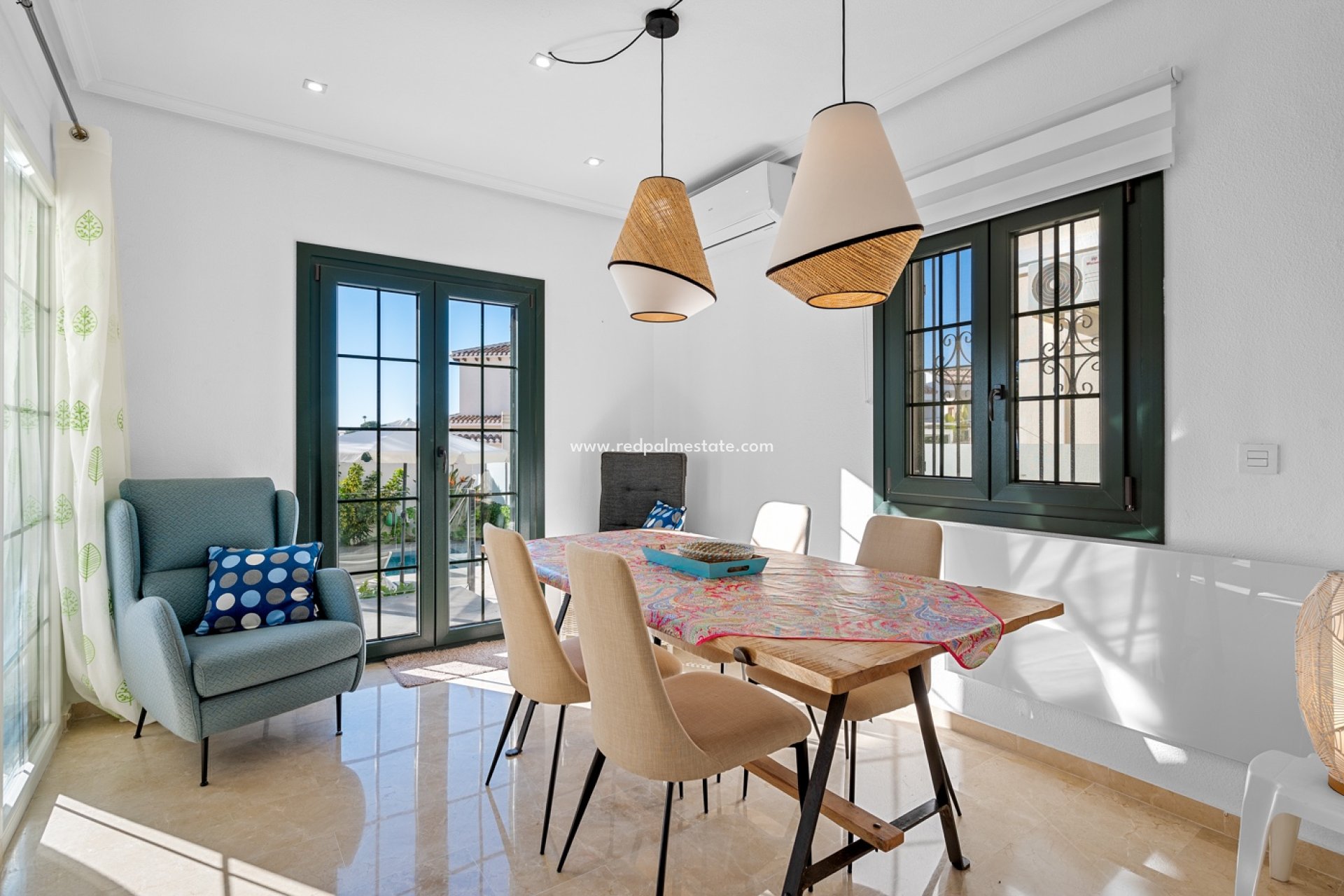 Revente - Villa -
Orihuela Costa - Costa Blanca