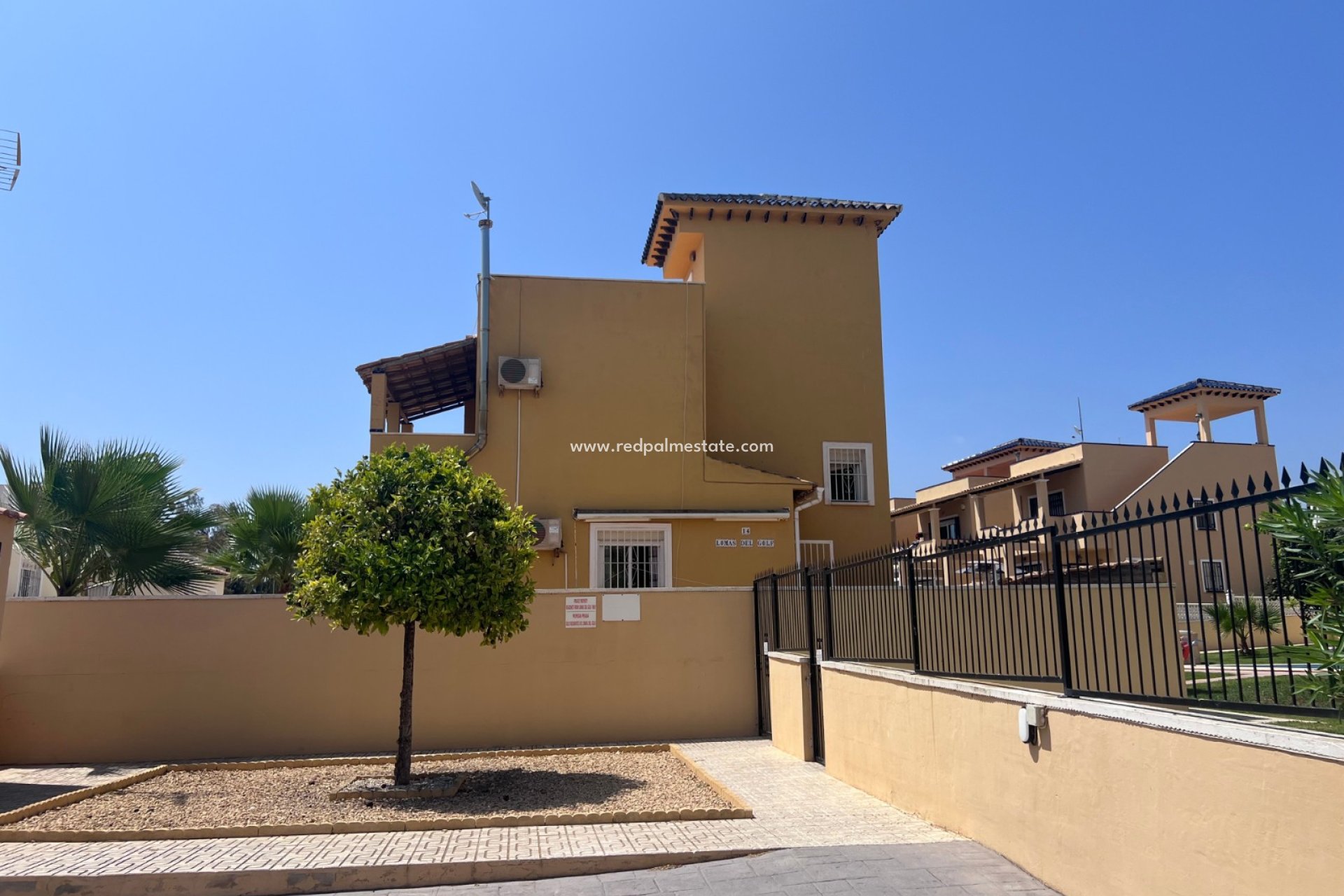 Revente - Villa -
Orihuela Costa - Inland