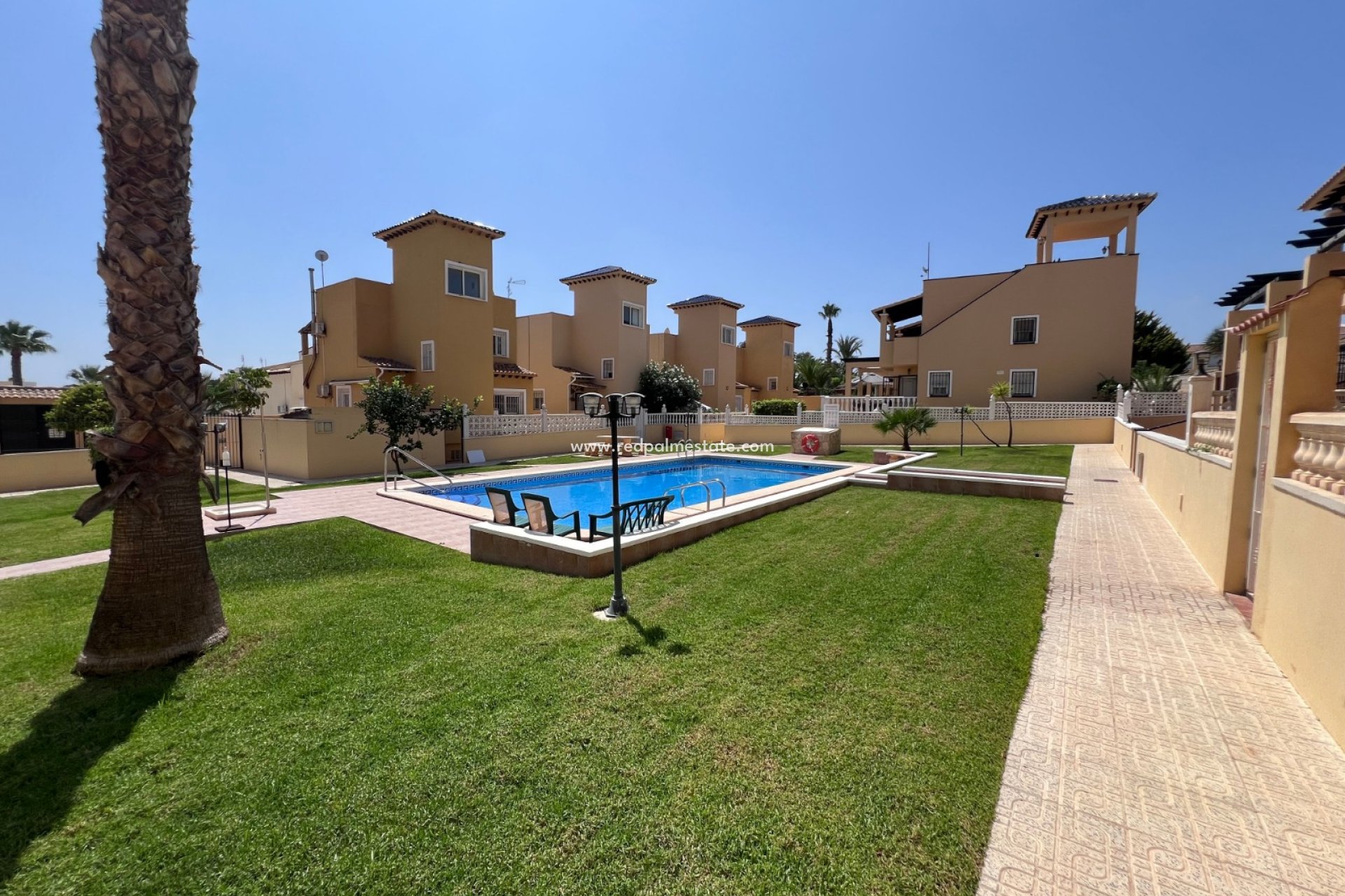 Revente - Villa -
Orihuela Costa - Inland