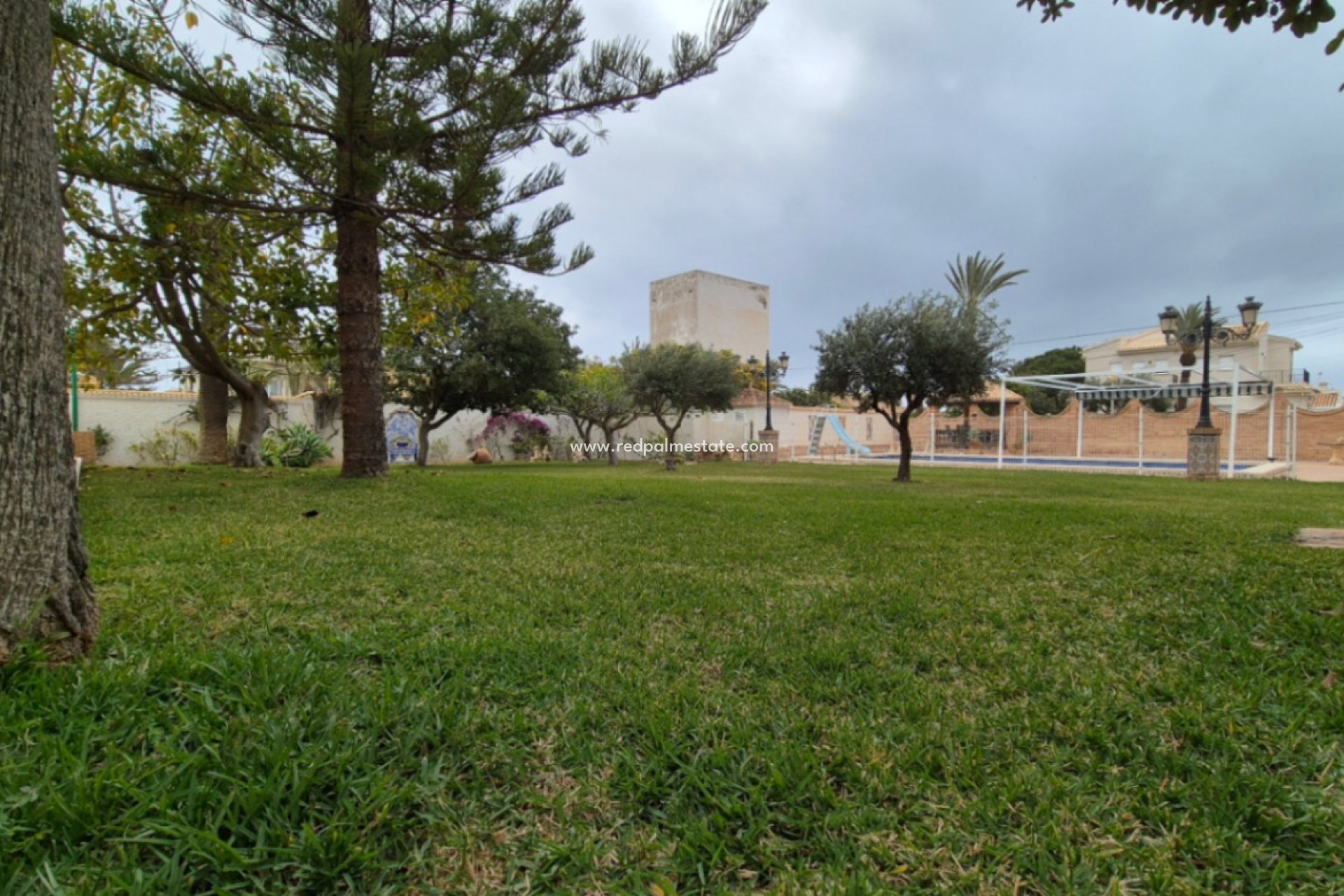Revente - Villa -
Orihuela Costa - Inland