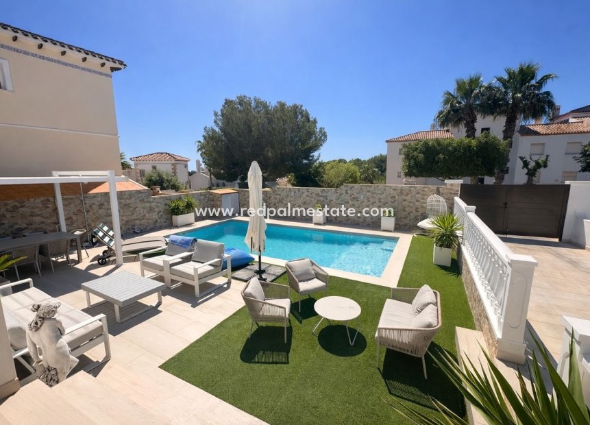 Revente - Villa -
Orihuela Costa - Inland