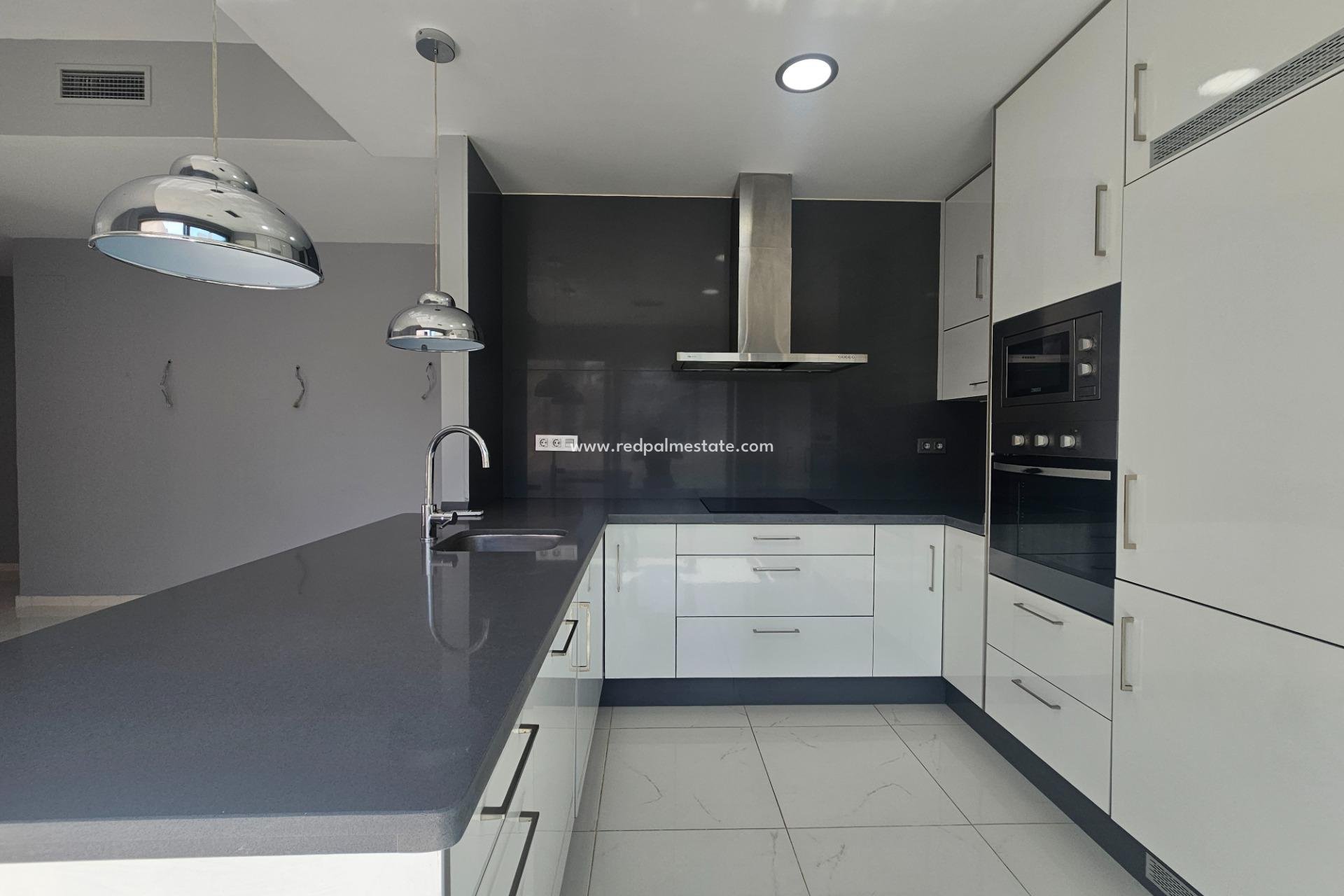 Revente - Villa -
Orihuela Costa - La Matanza