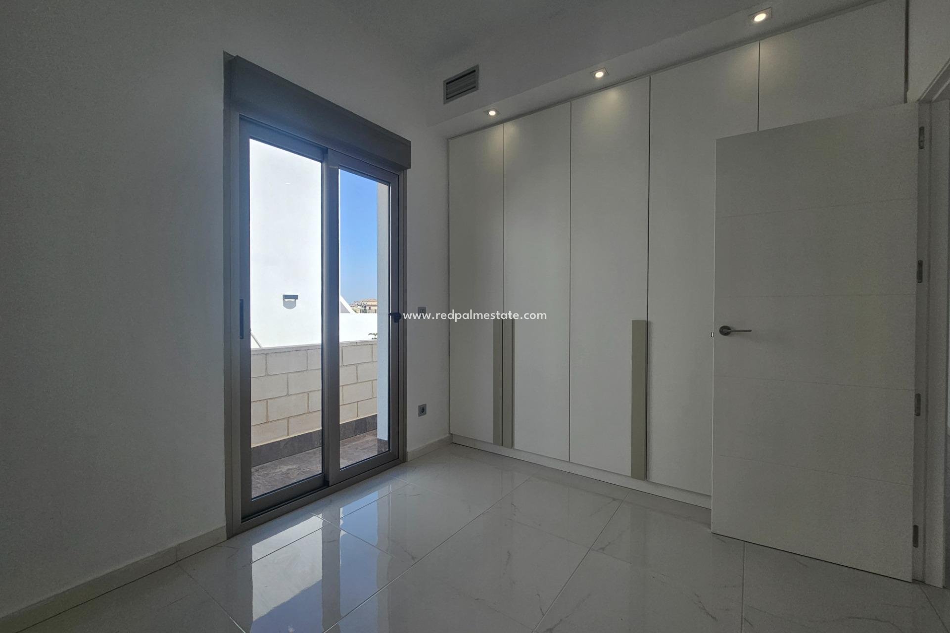 Revente - Villa -
Orihuela Costa - La Matanza