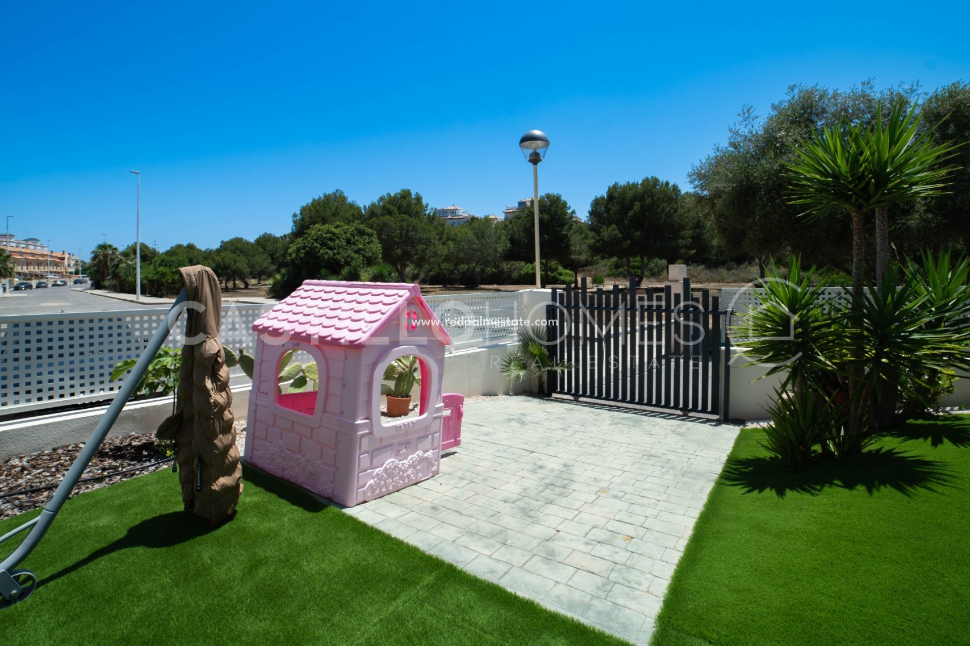 Revente - Villa -
Orihuela Costa - La Zenia