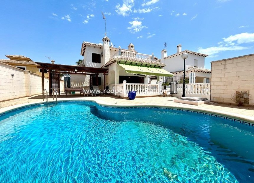 Revente - Villa -
Orihuela Costa - La Zenia