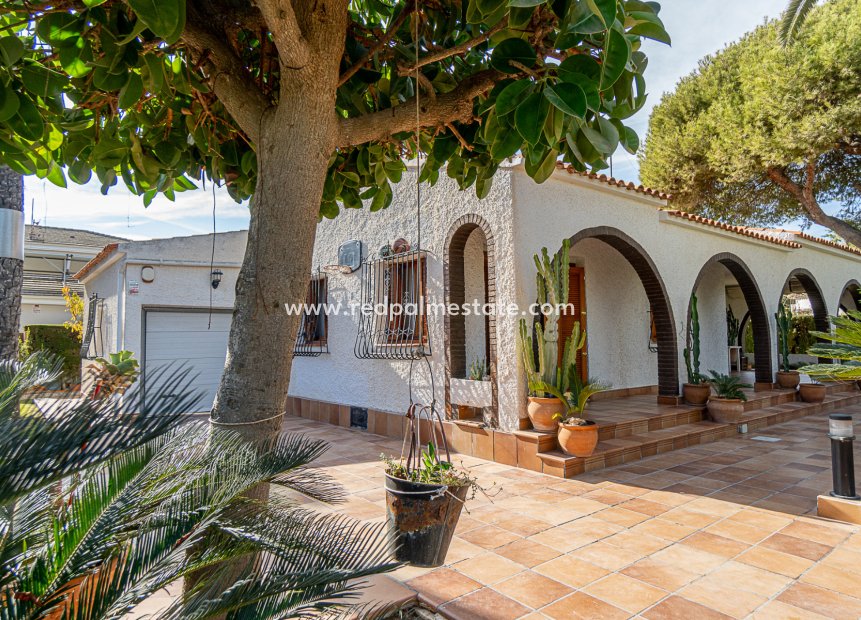 Revente - Villa -
Orihuela Costa - La Zenia