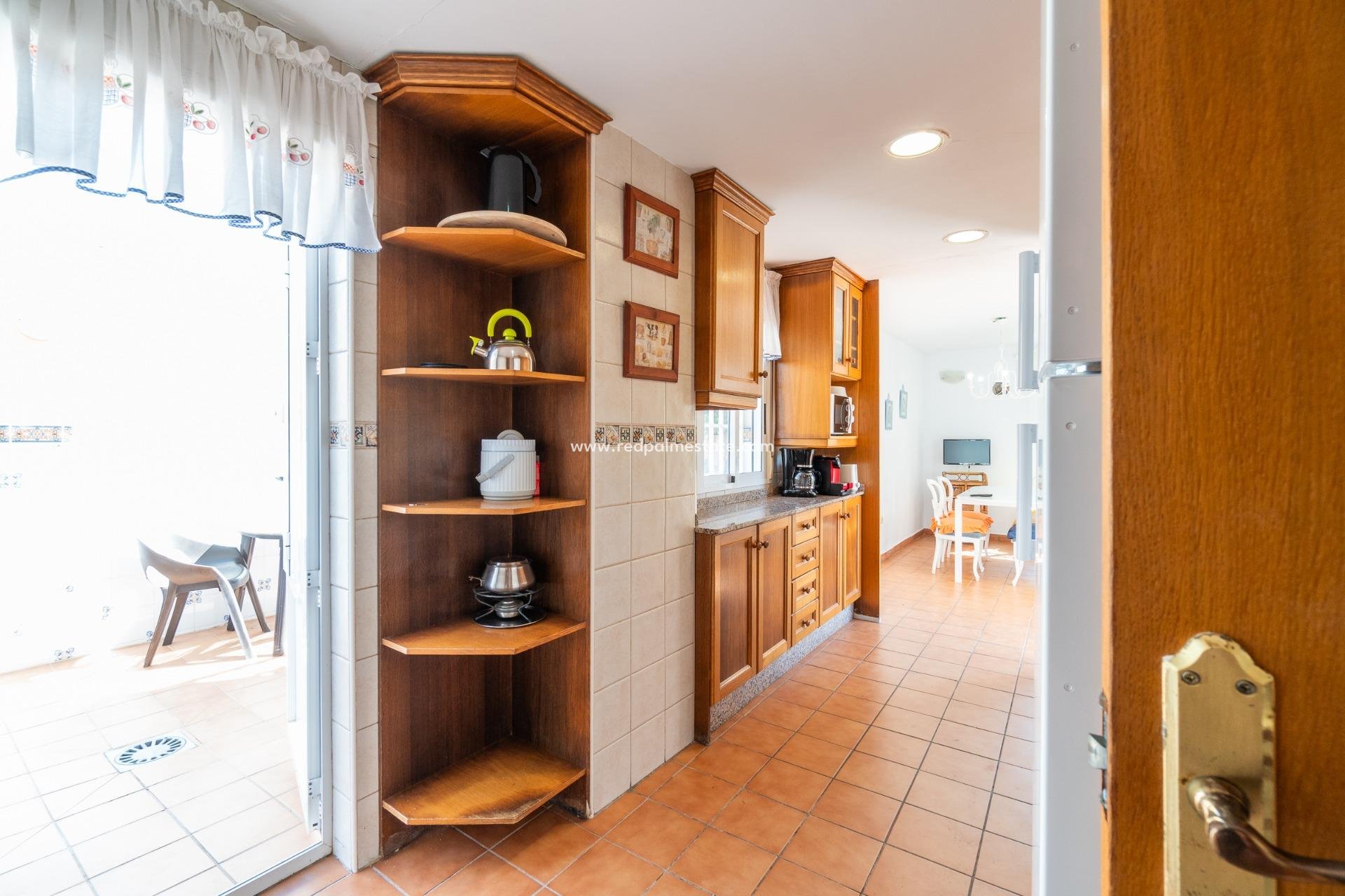 Revente - Villa -
Orihuela Costa - La Zenia