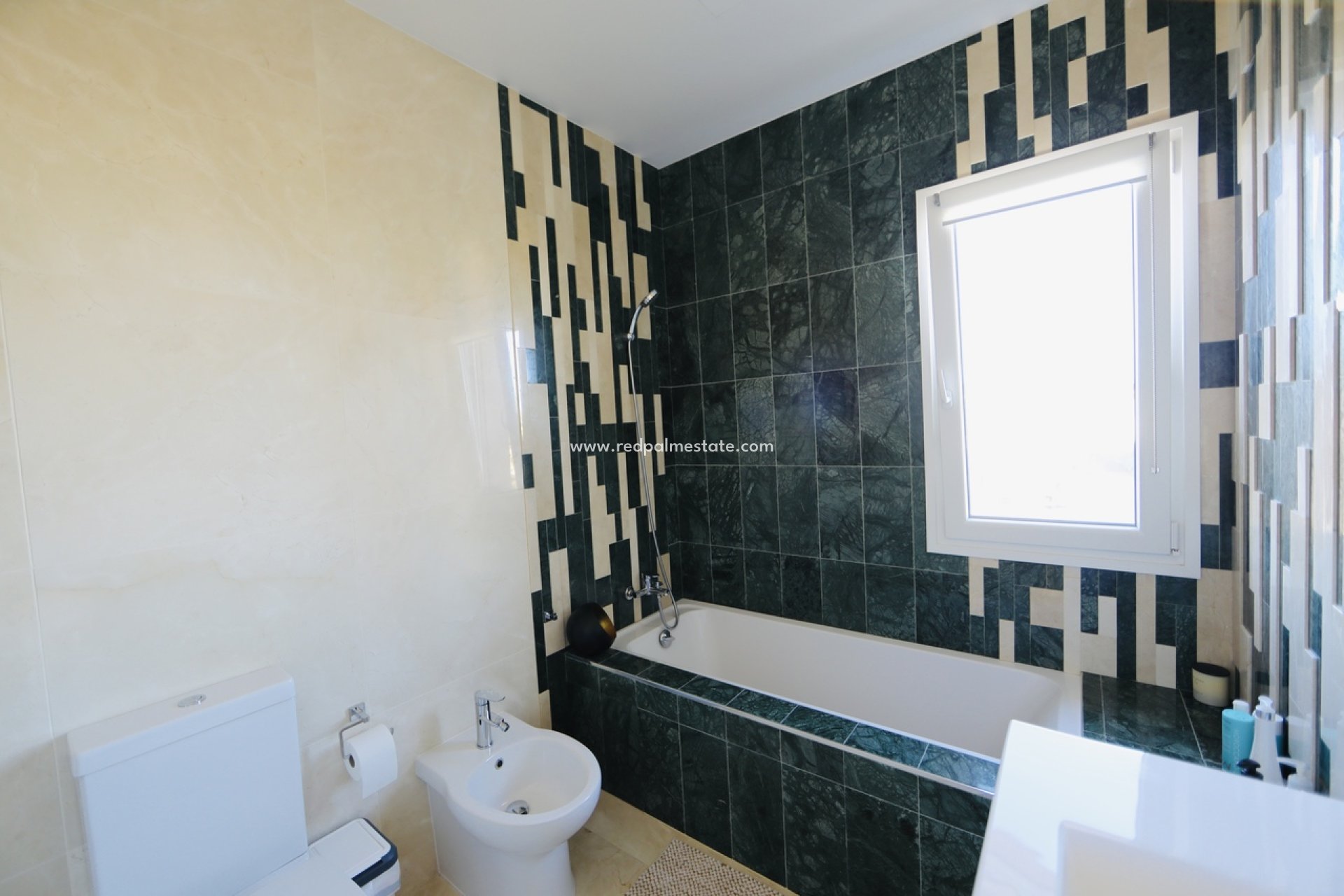 Revente - Villa -
Orihuela Costa - La Zenia