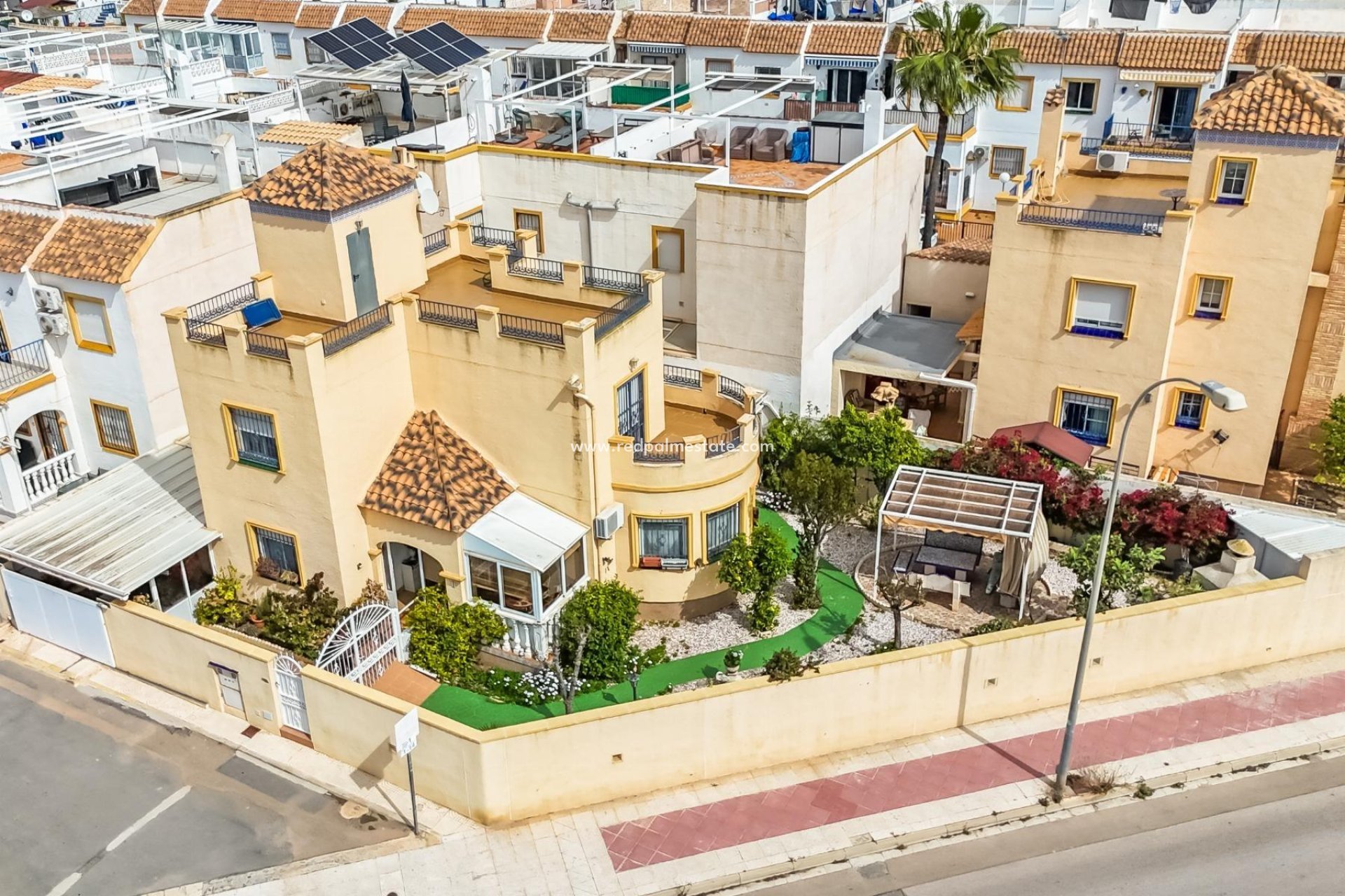 Revente - Villa -
Orihuela Costa - La Zenia