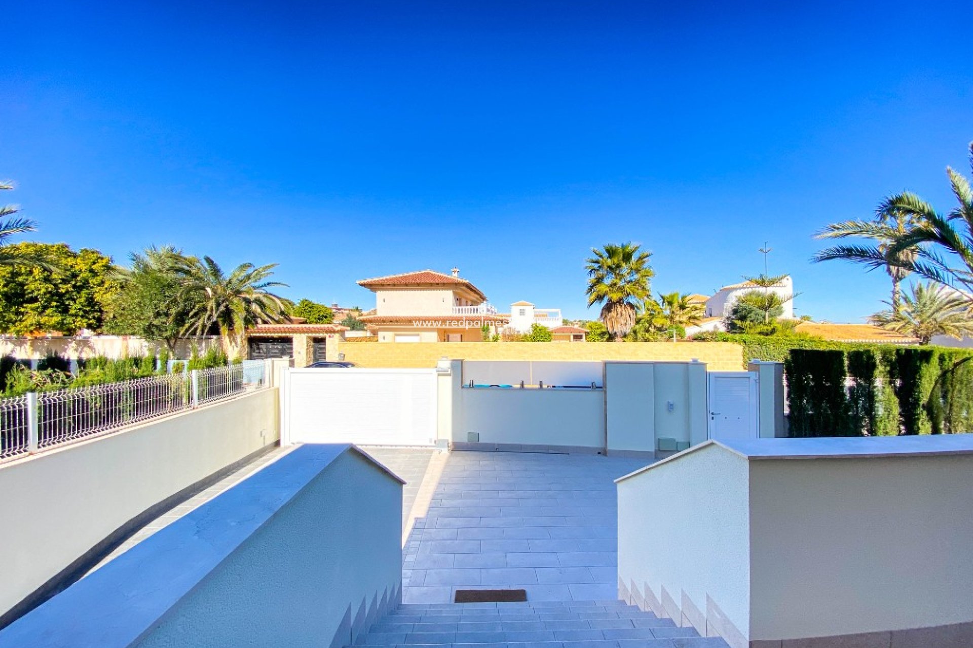 Revente - Villa -
Orihuela Costa - La Zenia