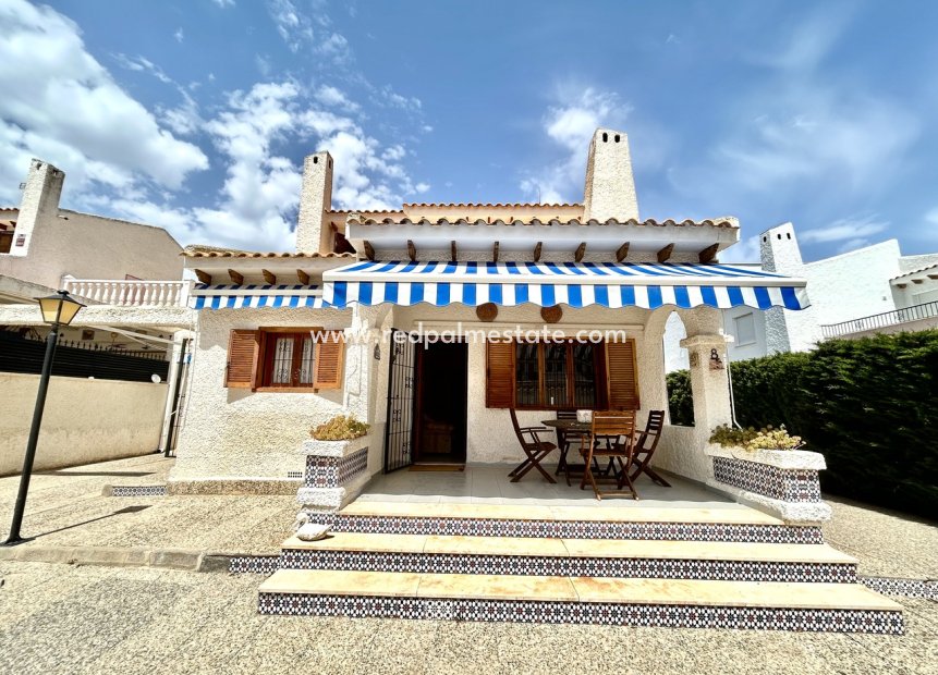 Revente - Villa -
Orihuela Costa - La Zenia